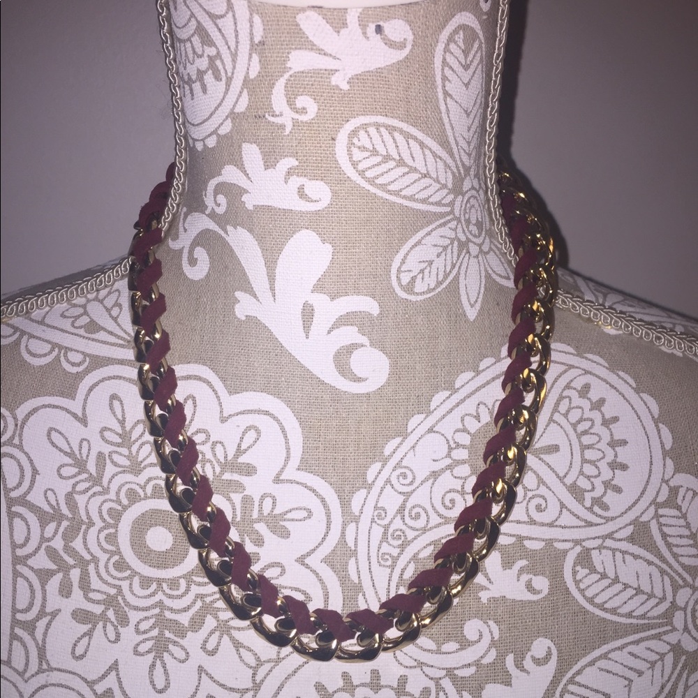 Gold chain necklace